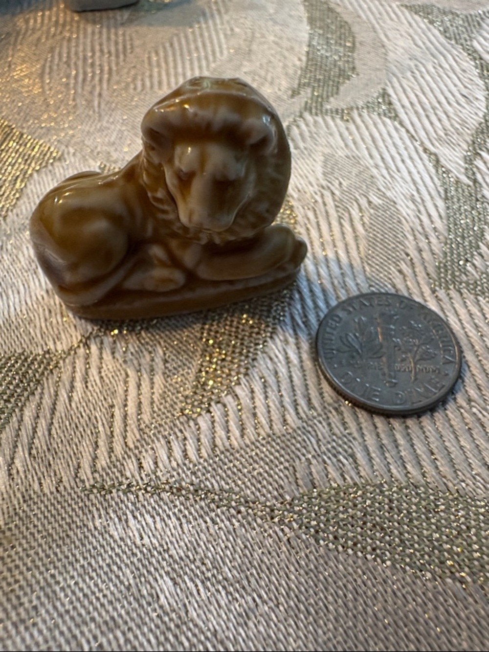 Vintage Wade Lion Figurine Decorative Accent - Picture 3 of 3